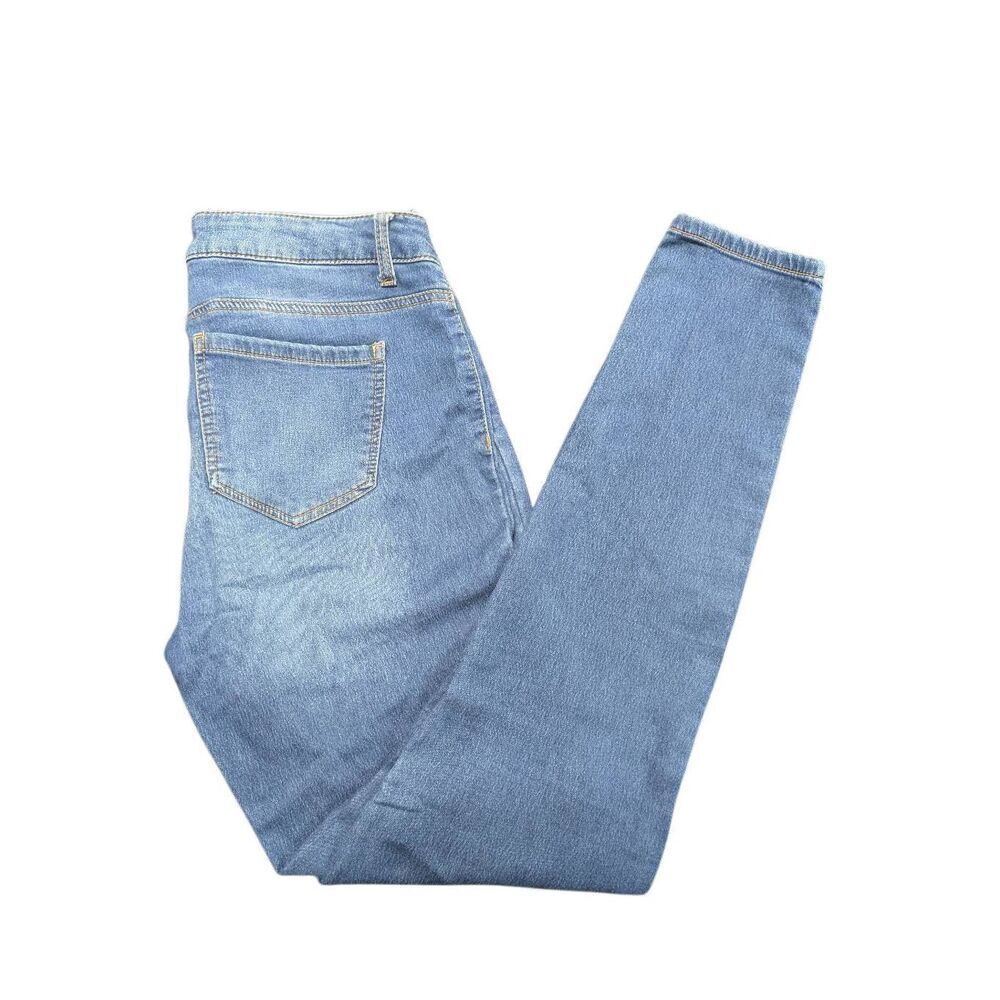 Generra Women's Juniors Size 9 Blue Skinny Medium Wash Cotton Blend Stretch Jean